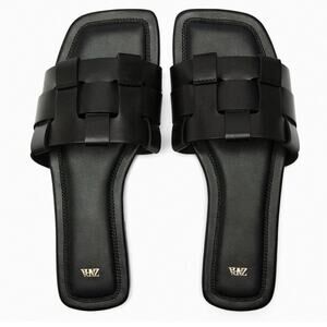 Zara Black Flat Leather Sandals Slippers